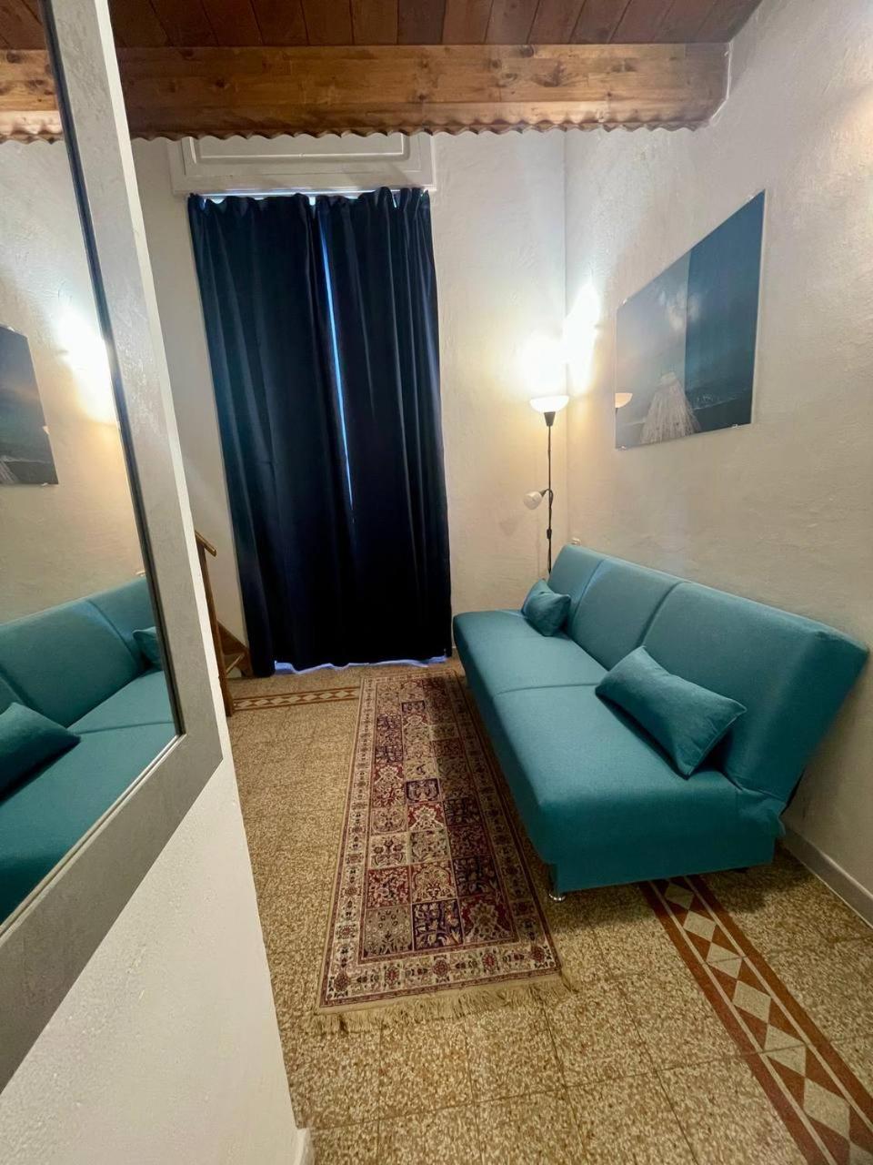 Onlyrooms V - Central & Train Station Каляри Стая снимка