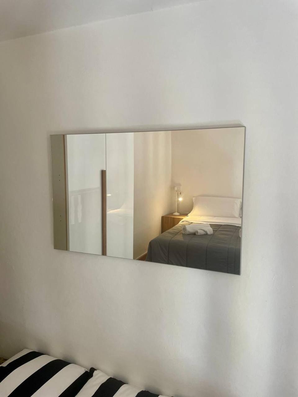 Onlyrooms V - Central & Train Station Каляри Стая снимка